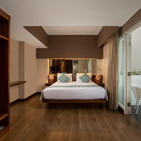 Grand Ixora Kuta Resort Kuta Lombok Exterior foto