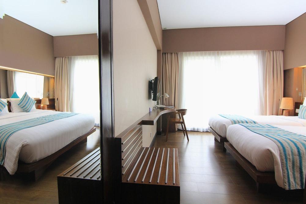 Grand Ixora Kuta Resort Kuta Lombok Exterior foto