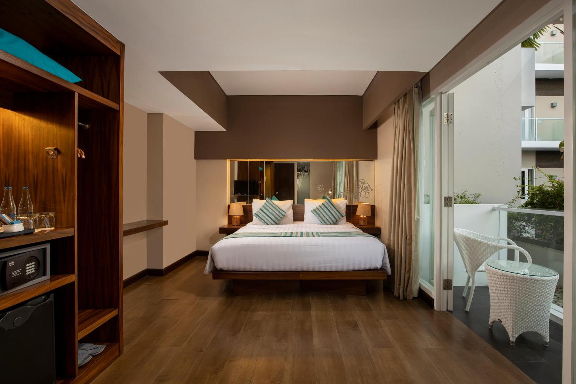 Grand Ixora Kuta Resort Kuta Lombok Exterior foto